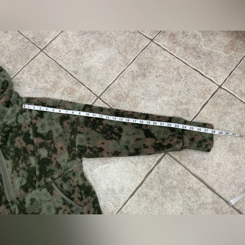 Prana Polar Escape 1/2-zip pull over - women’s small - Picture 5 of 11